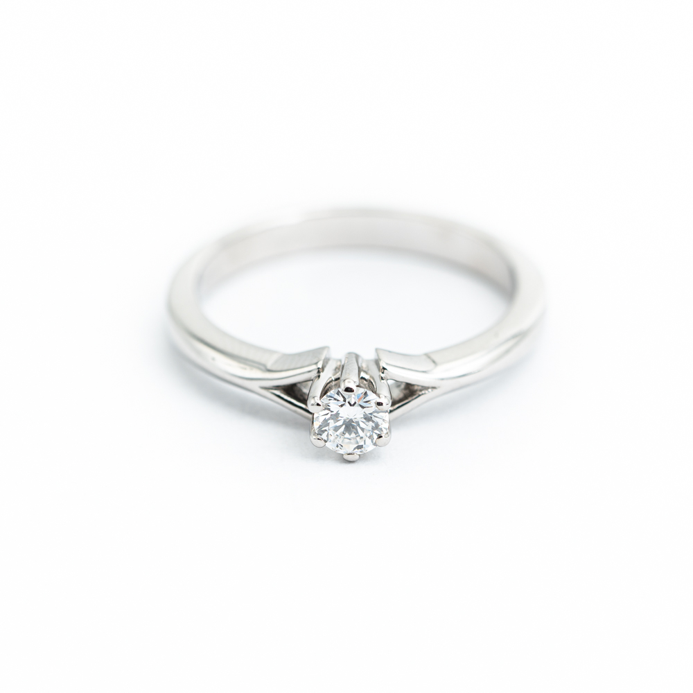 Inel de logodna cu diamante Aur 18K  3.74g